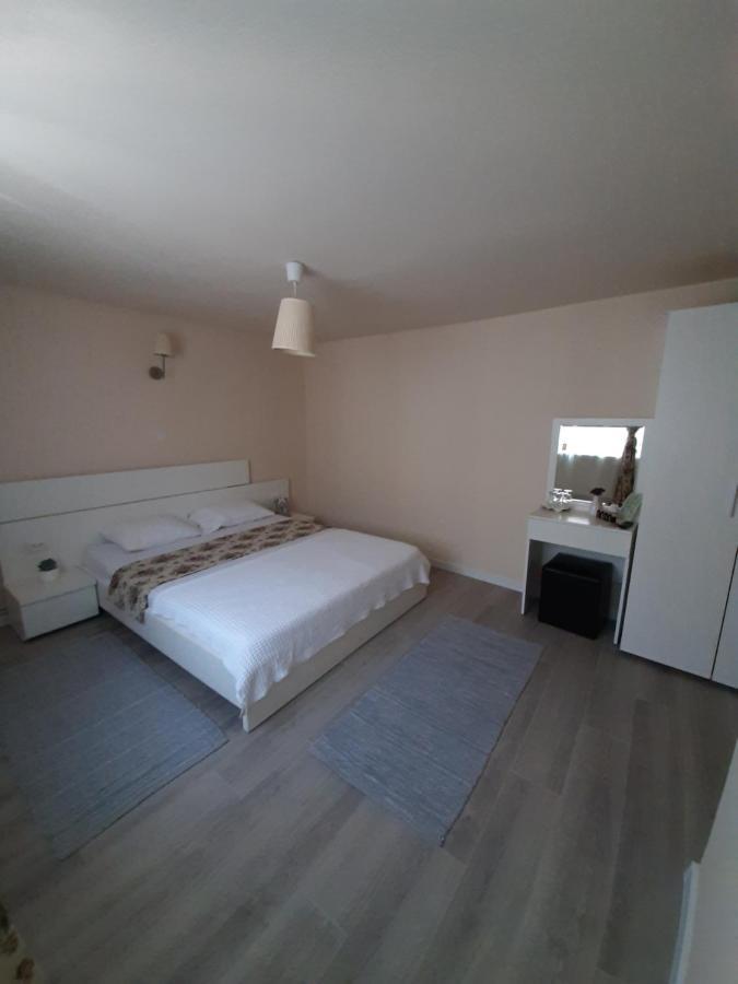 Casa Flamingo Hotel Craiova Luaran gambar